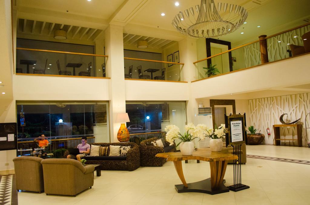 โรงแรมทราเวิร์น ซูริเกา ภายนอก รูปภาพ